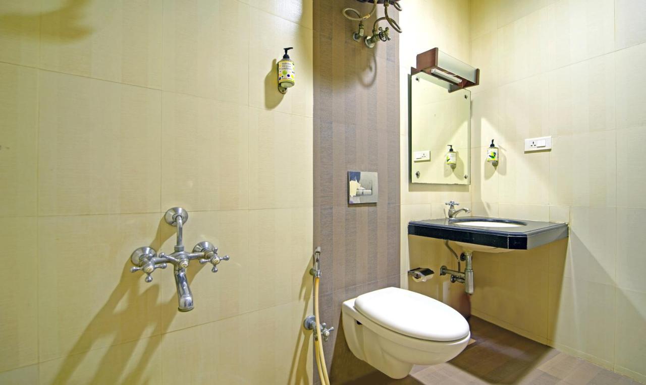 Treebo Trend Lake View Park T Nagar Chennai Exterior foto